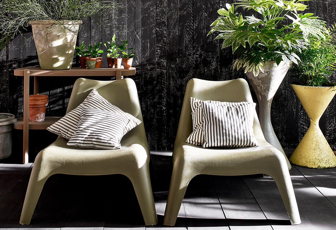 Athenian-Black-and-Olive-with-Lacquer-Outdoor
